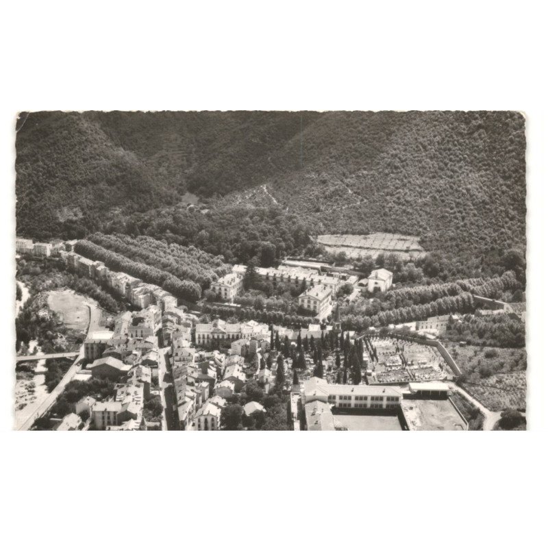 AMELIE-les-BAINS: l'avenue du vallespire, le groupe scolaire l'hôpital militaire vue aérienne 10X15 - très bon état