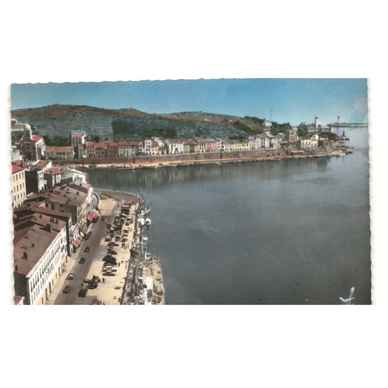 PORT-VENDRES: le port et vue générale vue aérienne 10X15 - très bon état