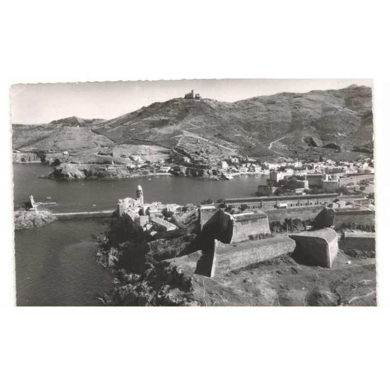 COLLIOURE: monuments historiques vue aérienne 10X15 - très bon état
