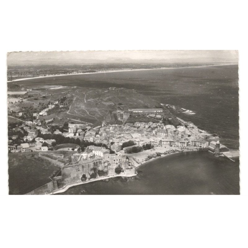 COLLIOURE: côte vermeille, vue générale vue aérienne 10X15 - très bon état