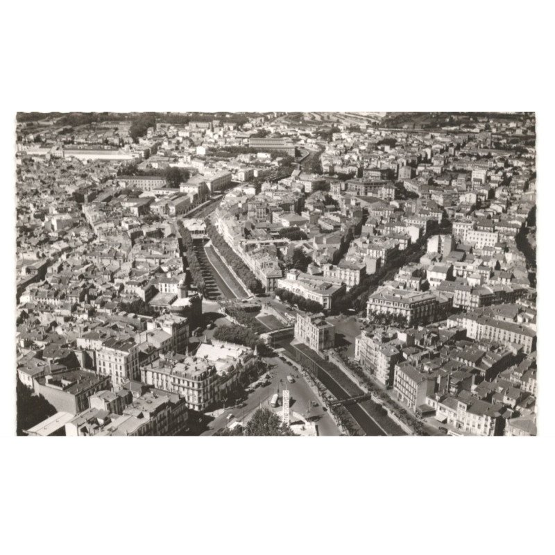 PERPIGNAN: sur la ville les quai de la basse au 1er plan place de la victoire vue aérienne 10X15 - très bon état