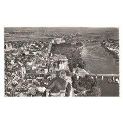 THIONVILLE: le centre et les bords de la moselle vue aérienne 10X15 - très bon état