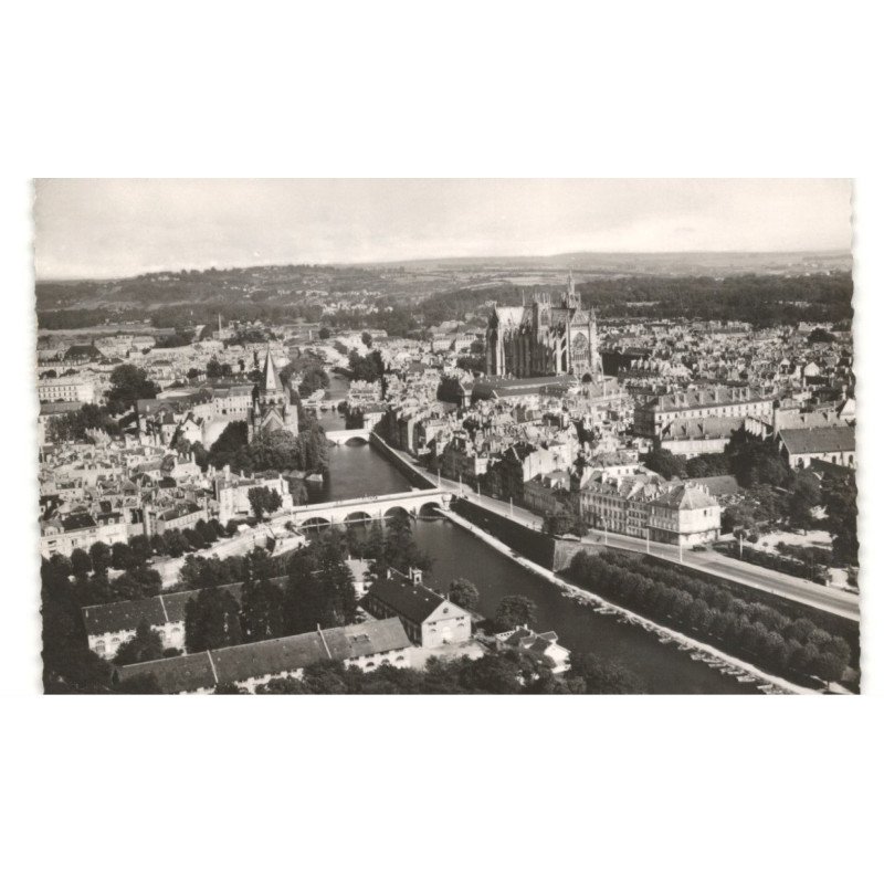 METZ: vue générale vue aérienne 10x15 - très bon état