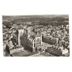 METZ: la cathédrale vue aérienne 10x15 - très bon état