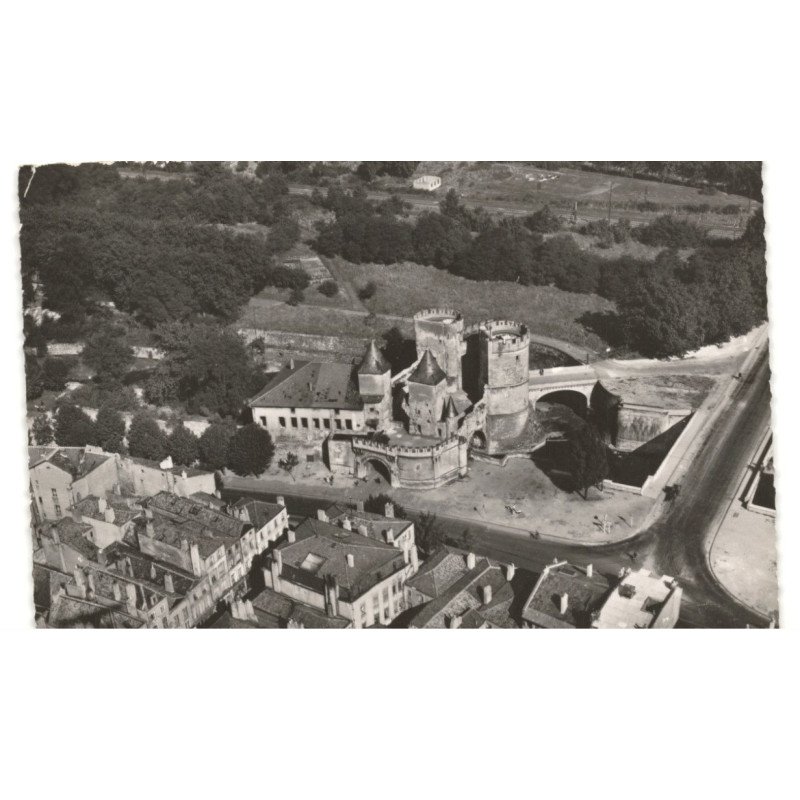 METZ: la porte des allemands vue aérienne 10x15 - très bon état