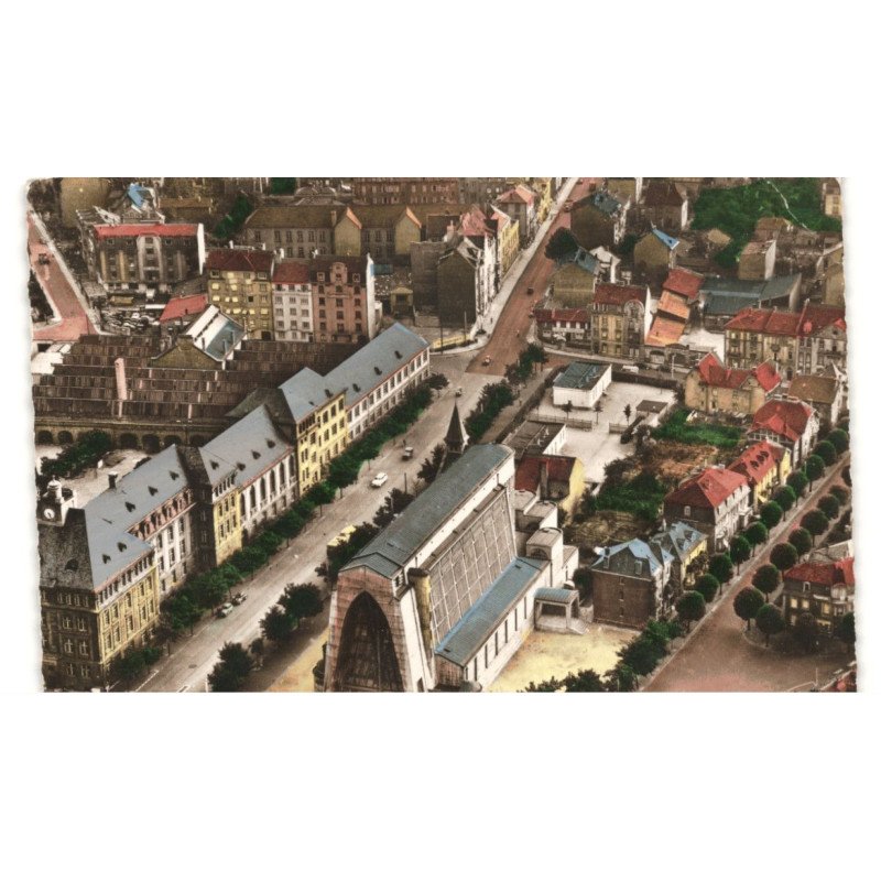 METZ: école professionnelle et église sainte-thérèze vue aérienne 10x15 - très bon état