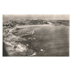QUIBERON: le château et la pointe de berg-de-lan la rade et la grande plage quiberon vue aérienne 10X15 - très bon état