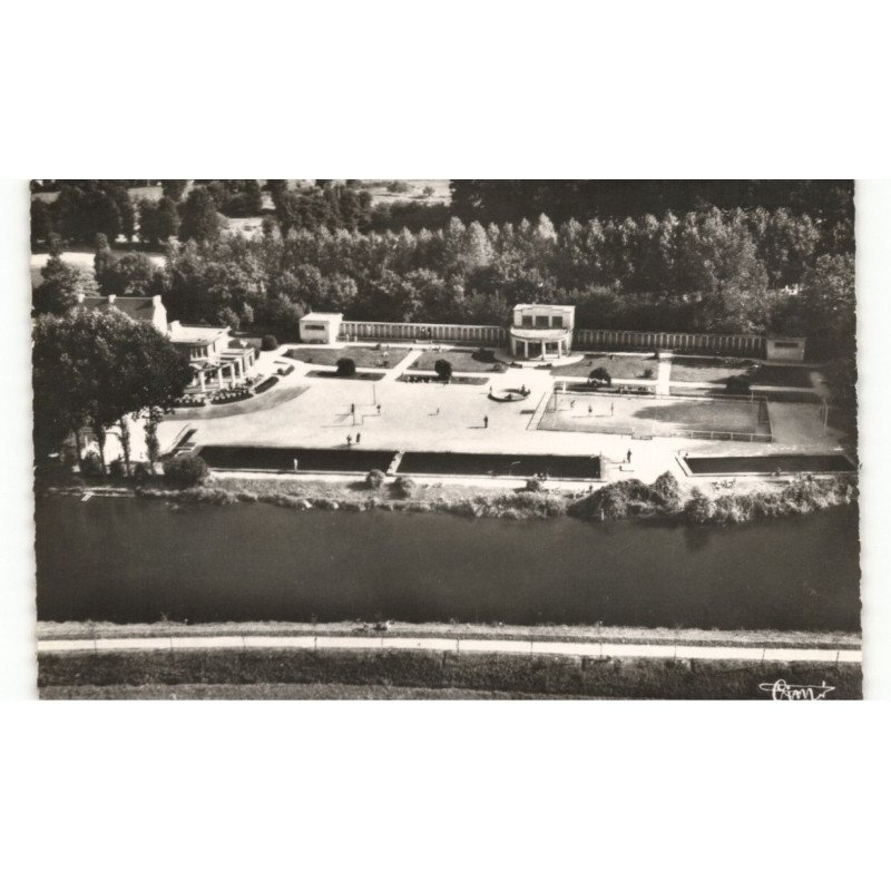 PONTIVY: la plage et les tennis vue aérienne 10X15 - très bon état