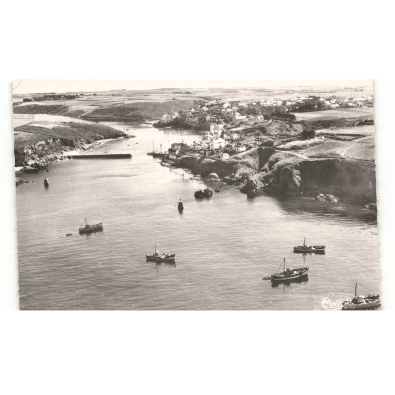 BELLE-ILE-en-MER: l'entrée du port vue aérienne 10X15 - très bon état