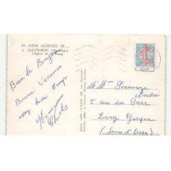 QUESTEMBERT: l'église et le bourg aérienne 10X15 - très bon état