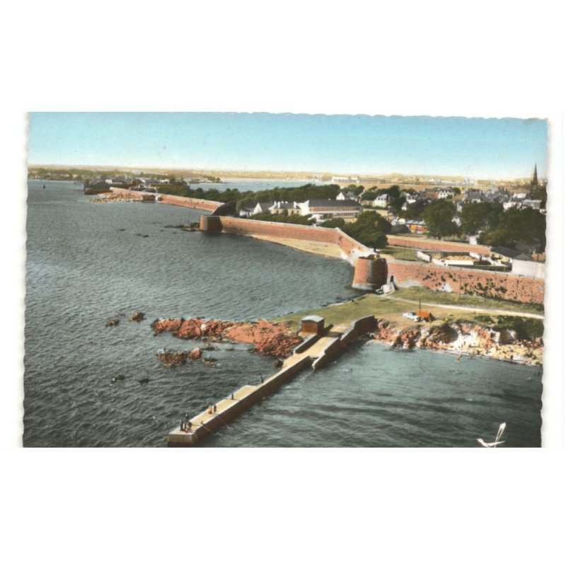 PORT-LOUIS: vue aérienne 10X15 - très bon état