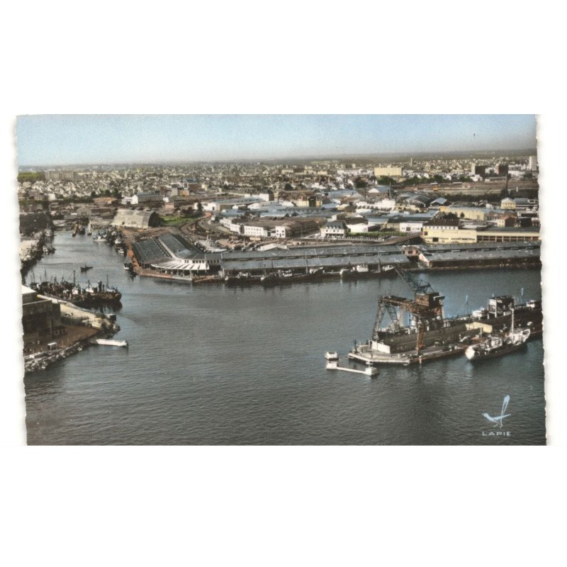 LORIENT: le port de pêche vue aérienne 10x15 - très bon état
