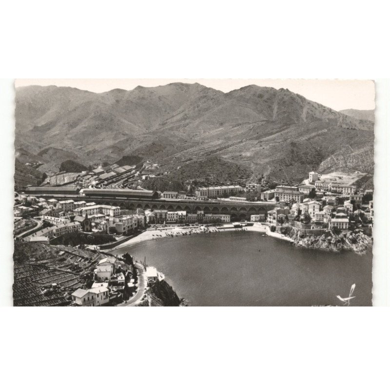 CERBERE: le port et vue générale vue aérienne 10X15 - très bon état