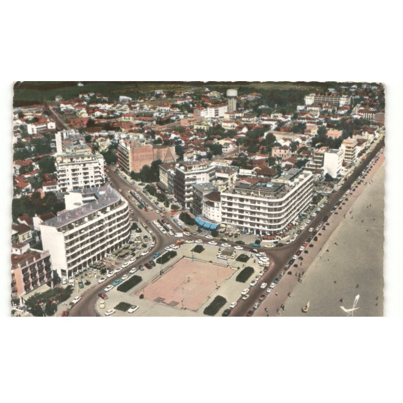 CANET-PLAGE: place de la méditerranée vue aérienne 10X15 - très bon état