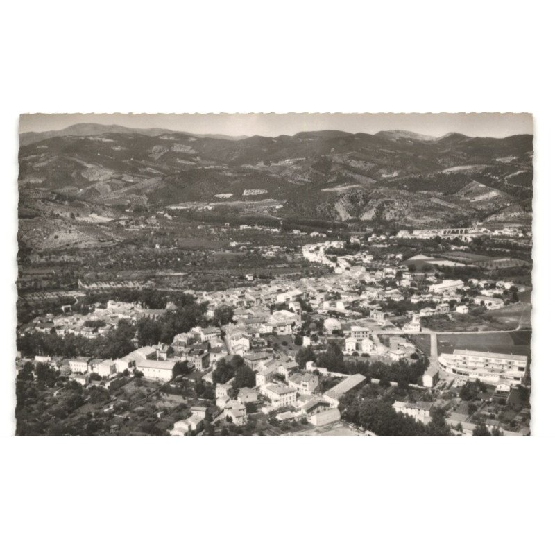 CERET: vue panoramique au 1er plan, le stade vue aérienne 10X15 - très bon état