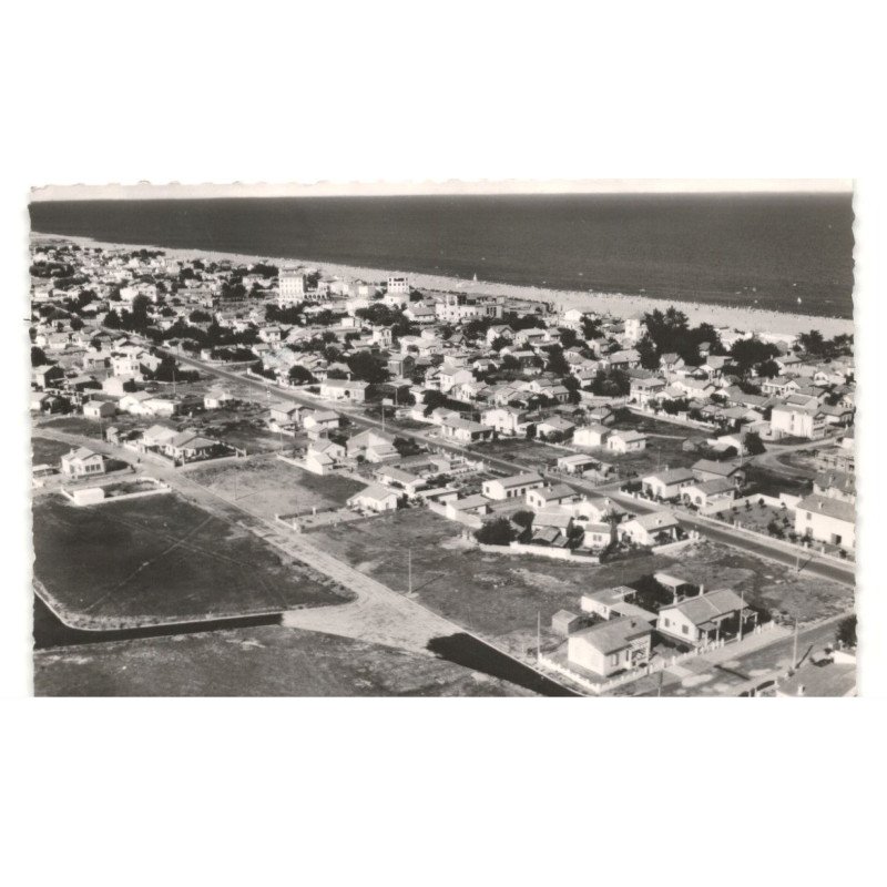 CANET-PLAGE: vue générale vue aérienne 10X15 - état (déchirrée au dos)