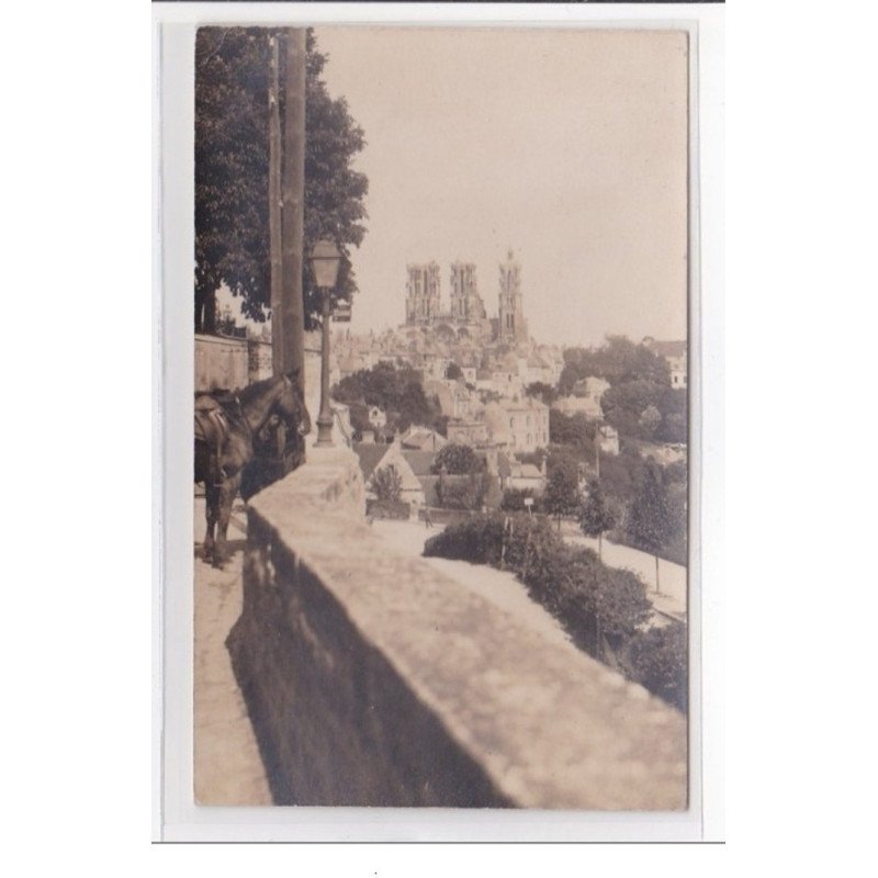 LAON : une vue - tres bon etat