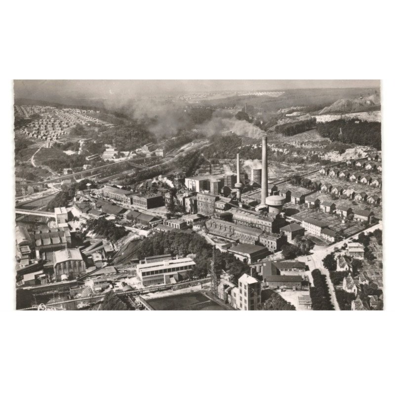 MERLEBACH: générale des usines, les cités et le puits vouters vue aérienne 10x15 - très bon état