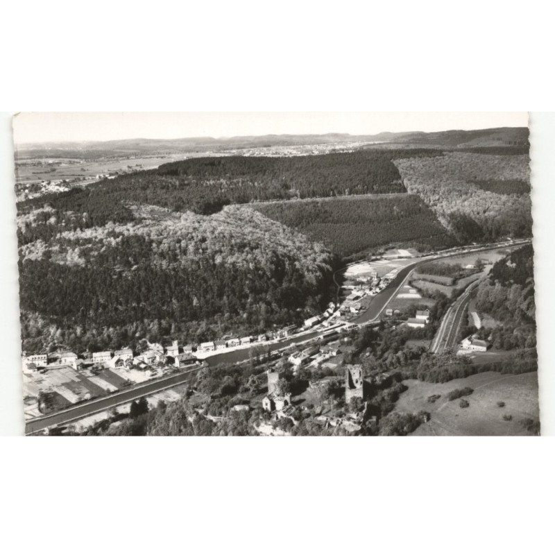 LUTZELBOURG: le canal, la voie ferrée et l'entrée du tunnel vue aérienne 10x15 - très bon état