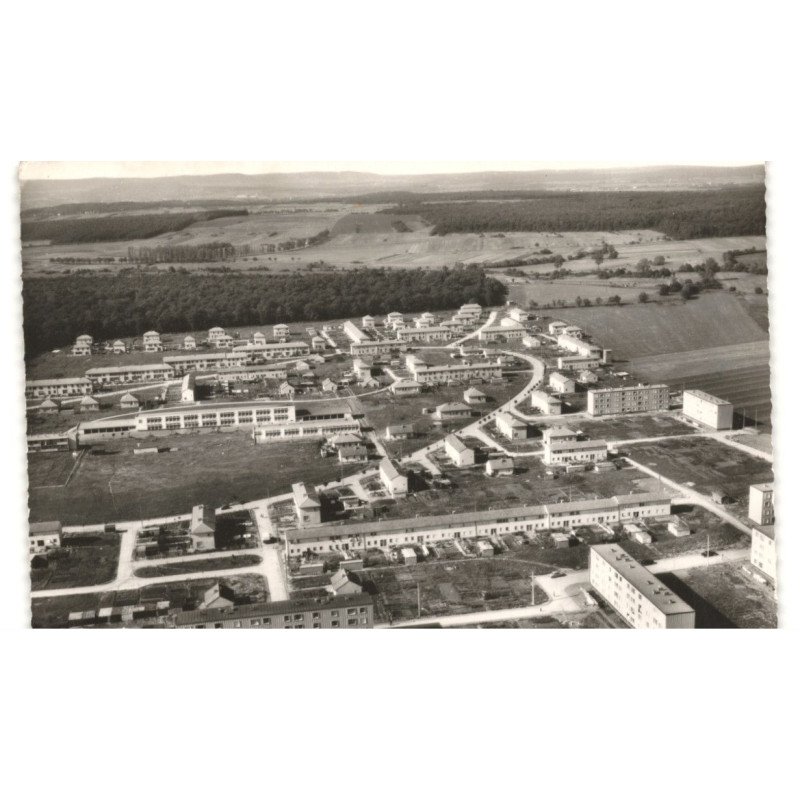 GUENANGE: le boulevard de la boucle vue aérienne 10x15 - très bon état (timbre arraché)
