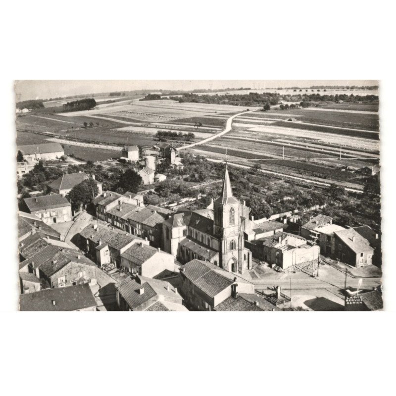 NEUFCHEF: l'église vue aérienne 10X15 - très bon état
