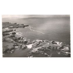 SAUZON: le phare des poulains et la pointe des poulains le fortin de sarah bernardt vue aérienne 10X15 - très bon état