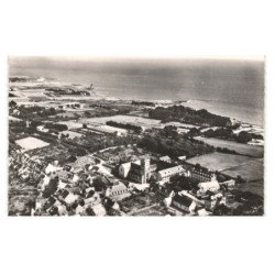 SAINT-GILDAS-de-RHUYS: le centre et la côte de l'océan vue aérienne 10X15 - très bon état
