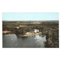 PLEUCADEUC: le château de gournava et l'étang vue aérienne 10X15 - très bon état