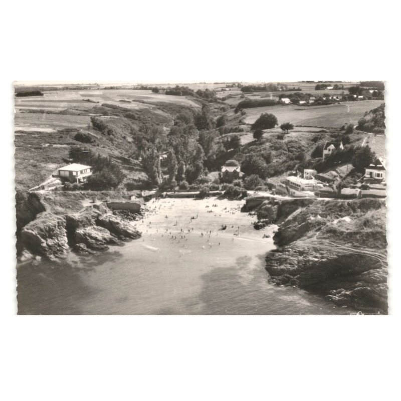 BELLE-ILE-en-MER: le palais, port et plage ramonette vue aérienne 10X15 - très bon état