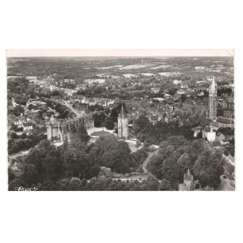JOSSELIN: jardins, château vue aérienne 10X15 - très bon état