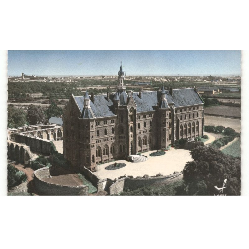PLOUFARNEL: abbaye des benedictins saint-michel de kergonan vue aérienne 10X15 - très bon état