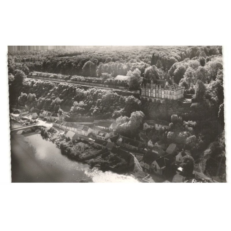 environs de CLOYES: château de montigny-le-gannelon vue aérienne 10x15 - très bon état