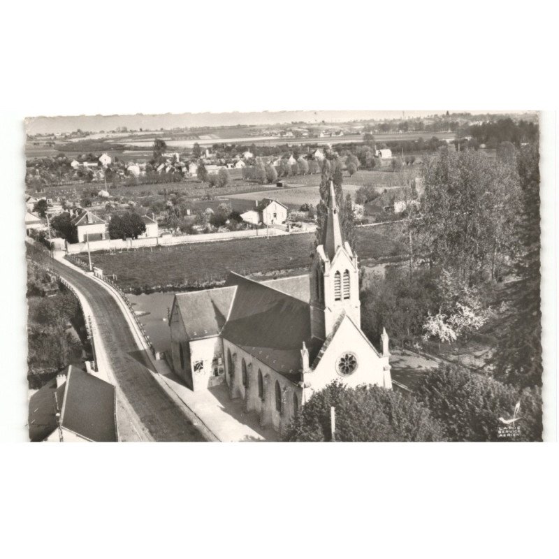 SAINT-DENIS-les-PONTS: l'église vue aérienne 10x15 - très bon état