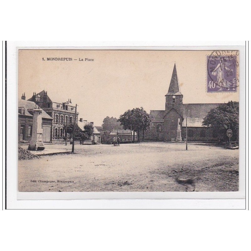 MONDREPUIS : la place - tres bon etat