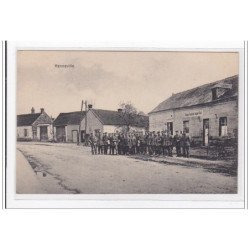 MENNEVILLE : personnages - tres bon etat