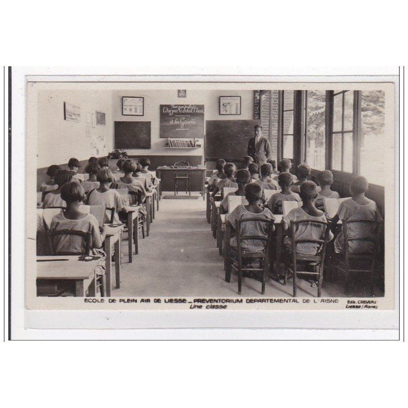 LIESSE : ecole de pleoin air, préventionrium départemental de l'aisne, une classe - tres bon etat