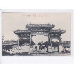 CHINE: PEKIN: porte, rue des légations, attelage - état (décollée)