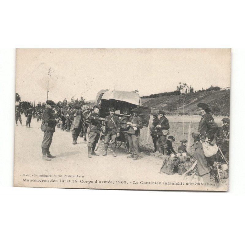 MILITAIRES CHASSEURS ALPINS: manoeuvre 13e et 14e corps d'armée 1909 le cantinier rafraîchit son bataillion - tbé