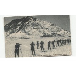 MILITAIRE CHASSEURS ALPINS: école de ski de briançon, ligne de skieurs tirant debout - très bon état