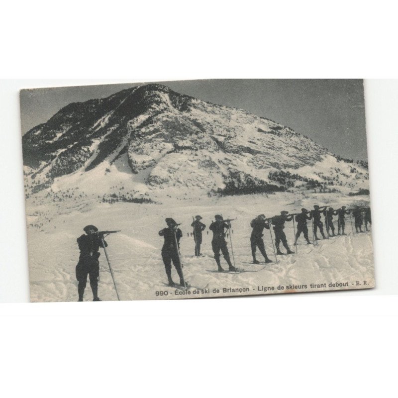 MILITAIRE CHASSEURS ALPINS: école de ski de briançon, ligne de skieurs tirant debout - très bon état
