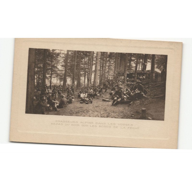 MILITAIRES CHASSEURS ALPINS: chasseurs alpins dans les vosges repas du soir sur les bords de la fecht - très bon état