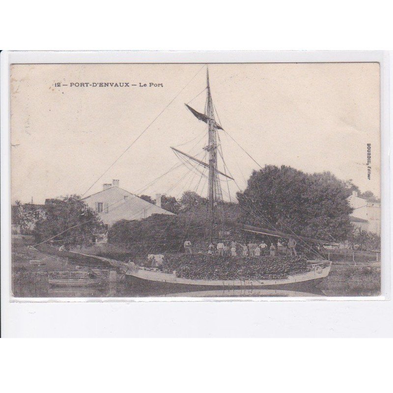 PORT-D'ENVAUX: le port - très bon état