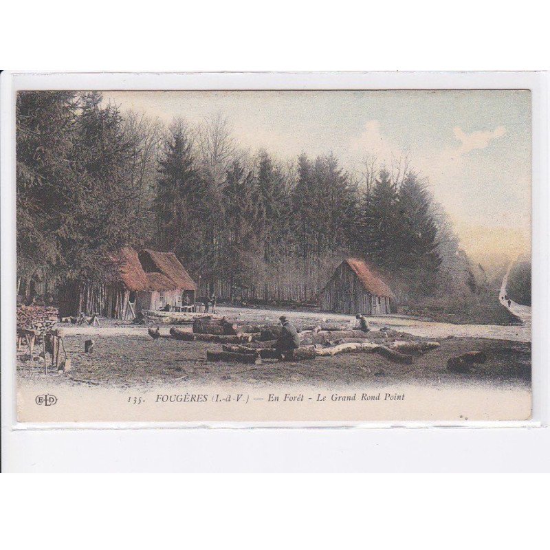 FOUGERES: en forêt, le grand rond point (rare en couleur) vue aérienne 10x15 - très bon état