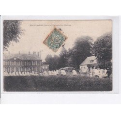 NORMANVILLE: procession au château - état