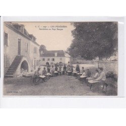 PYRENEES-ATLANTIQUES: sandaliers au pays basque - très bon état