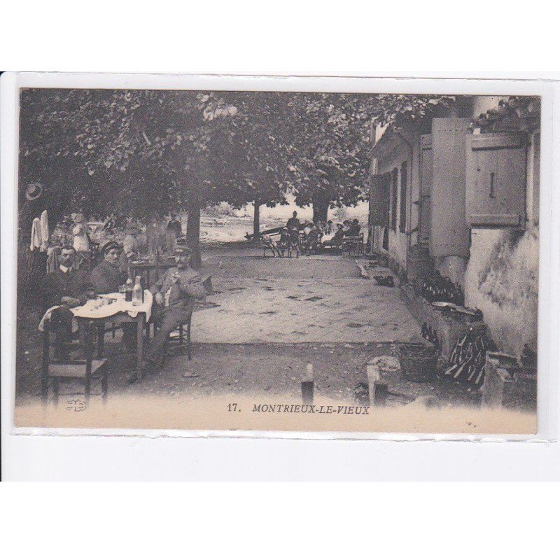 MONTRIEUX-le-VIEUX: café restaurant - très bon état