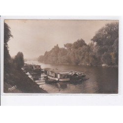 NEUILLY-sur-SEINE: peniche - très bon état