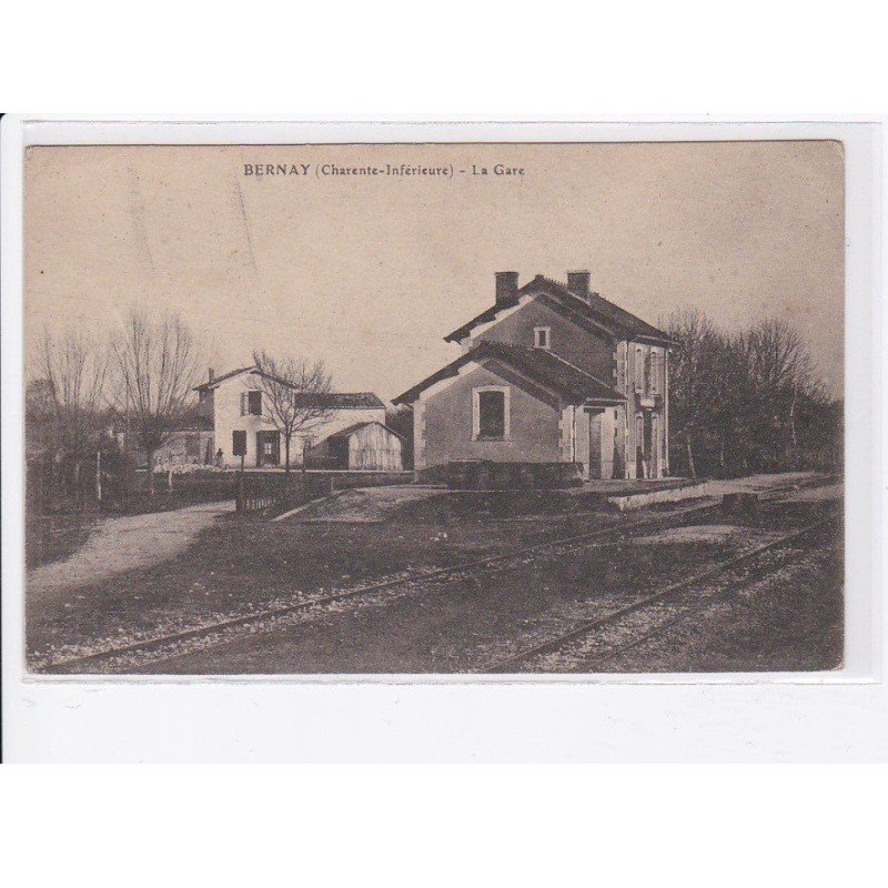 BERNAY: la gare, rail - très bon état