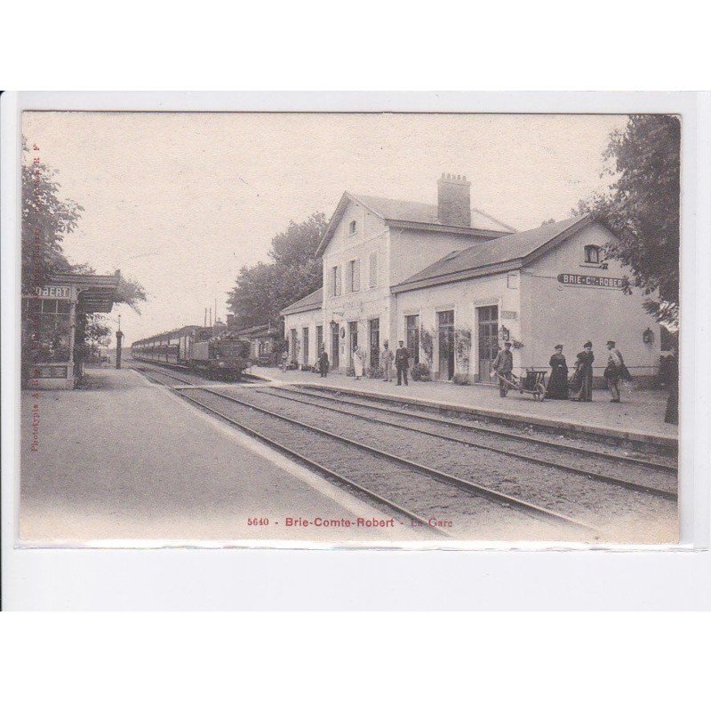 BRIE-COMTE-ROBERT: la gare, train - très bon état