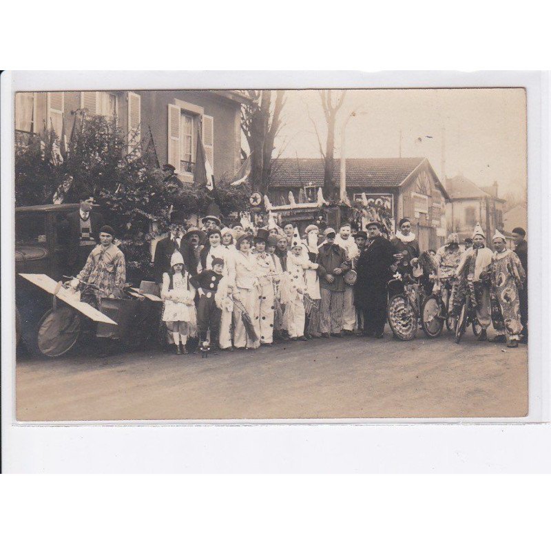 STENAY: fête, avion, costume, vélo - très bon état